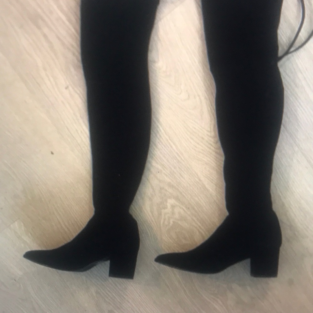 Black Women's Knee-High Boots